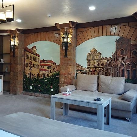 Delin Hotel And Tours Yerevan Ngoại thất bức ảnh