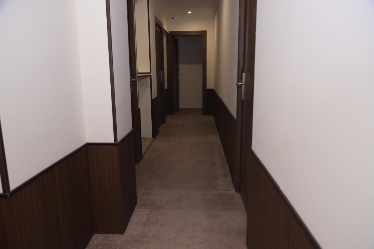 Delin Hotel And Tours Yerevan Ngoại thất bức ảnh
