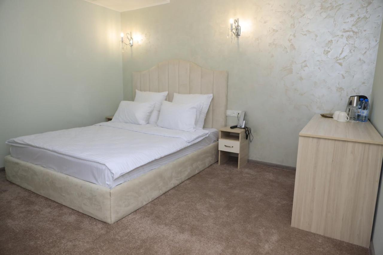 Delin Hotel And Tours Yerevan Ngoại thất bức ảnh