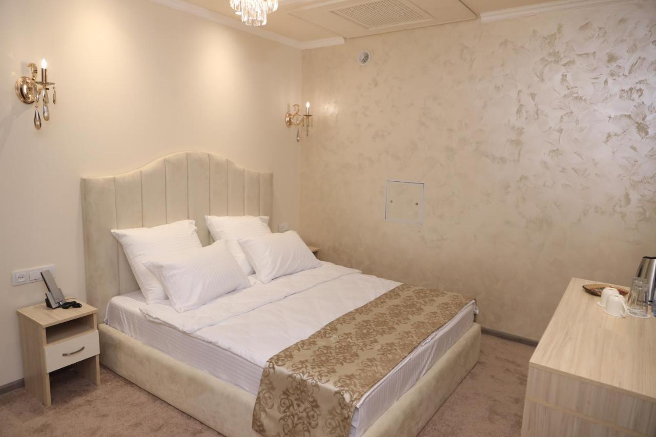 Delin Hotel And Tours Yerevan Ngoại thất bức ảnh