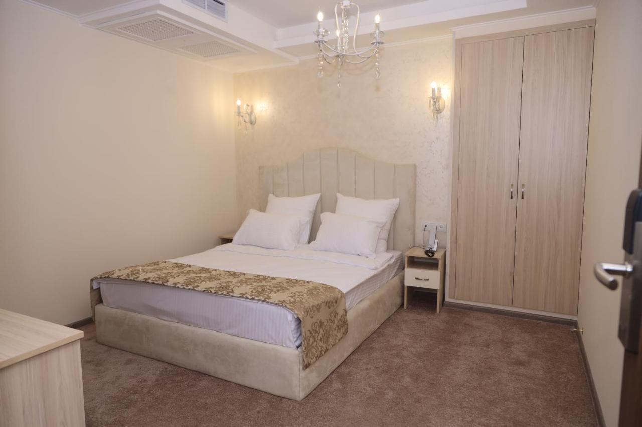 Delin Hotel And Tours Yerevan Ngoại thất bức ảnh