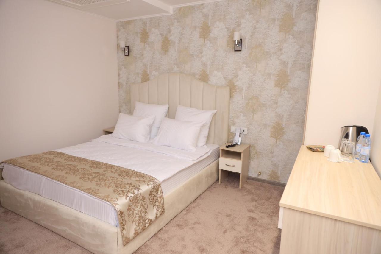 Delin Hotel And Tours Yerevan Ngoại thất bức ảnh