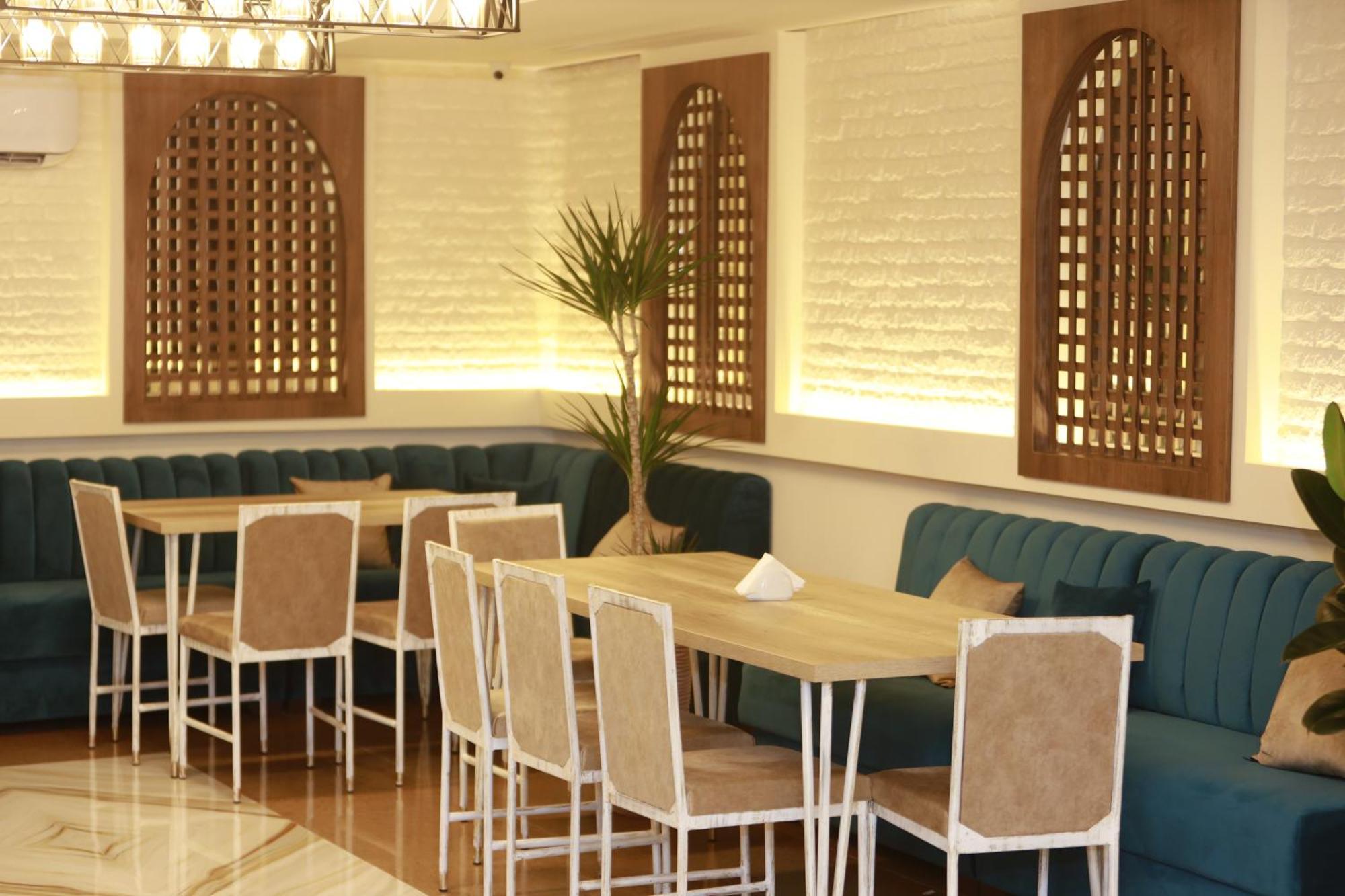 Delin Hotel And Tours Yerevan Ngoại thất bức ảnh