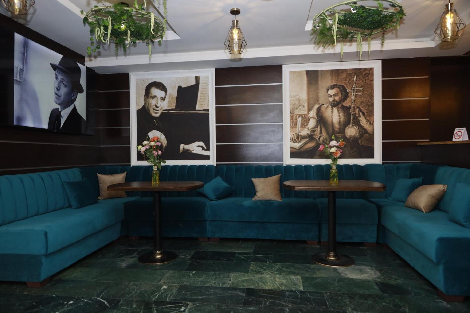 Delin Hotel And Tours Yerevan Ngoại thất bức ảnh